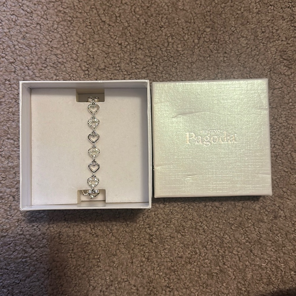 Silver heart bracelet